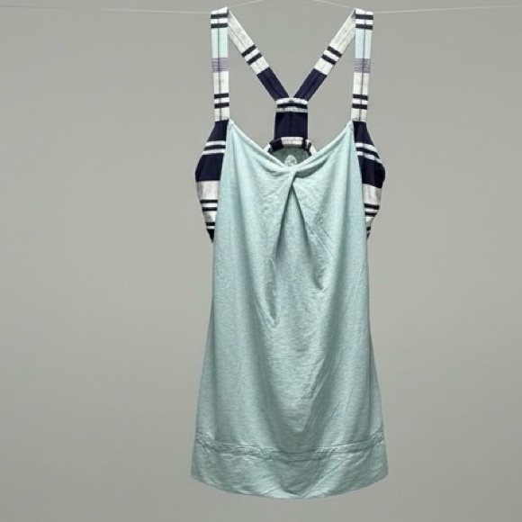 lululemon athletica Tops - Lululemon Built-In Bra Racerback Tank Top Mint Blue Stripe Straps Size 10 flawed